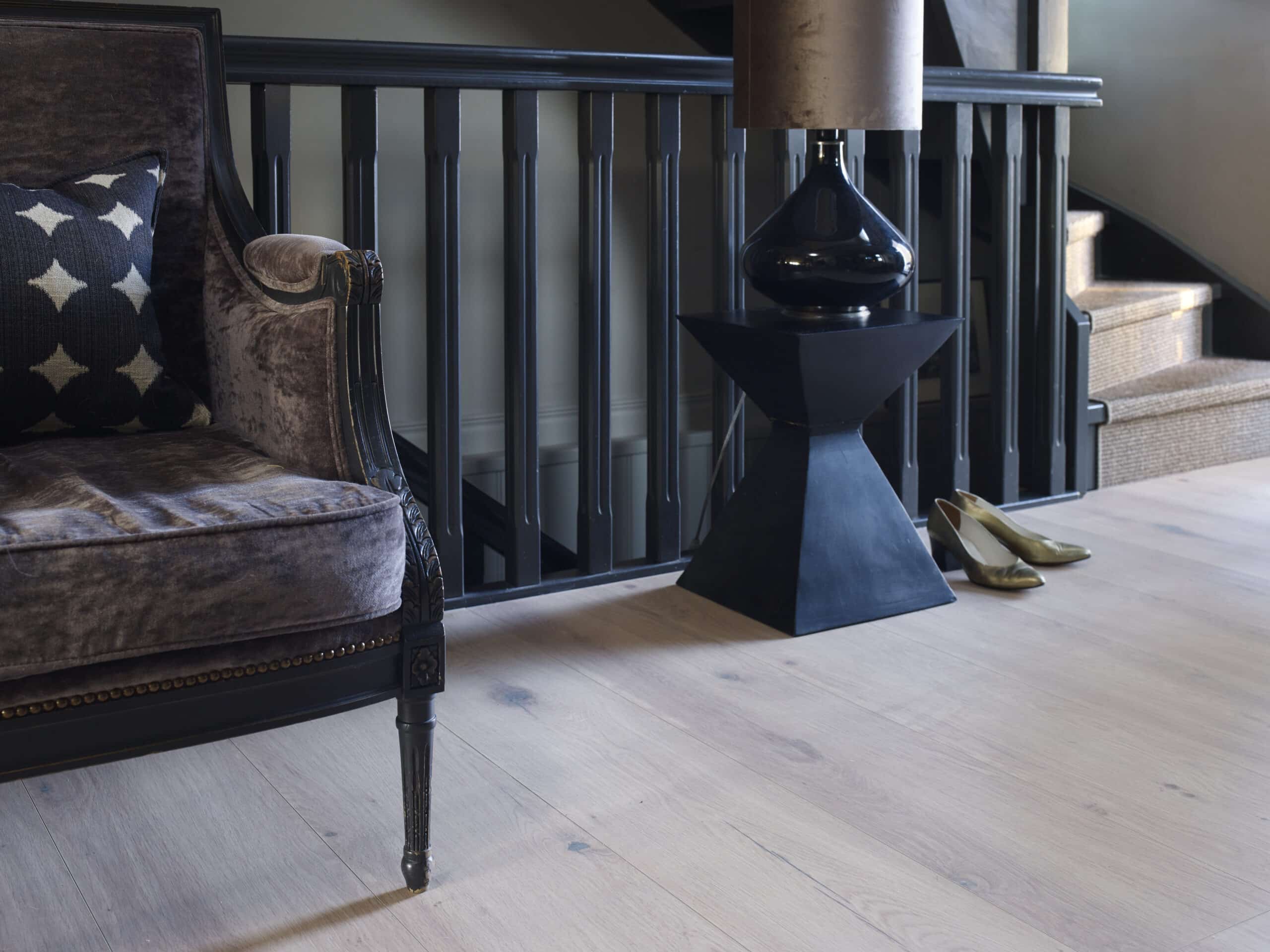 Laminat Room-Max-Grey-Shell-scaled
