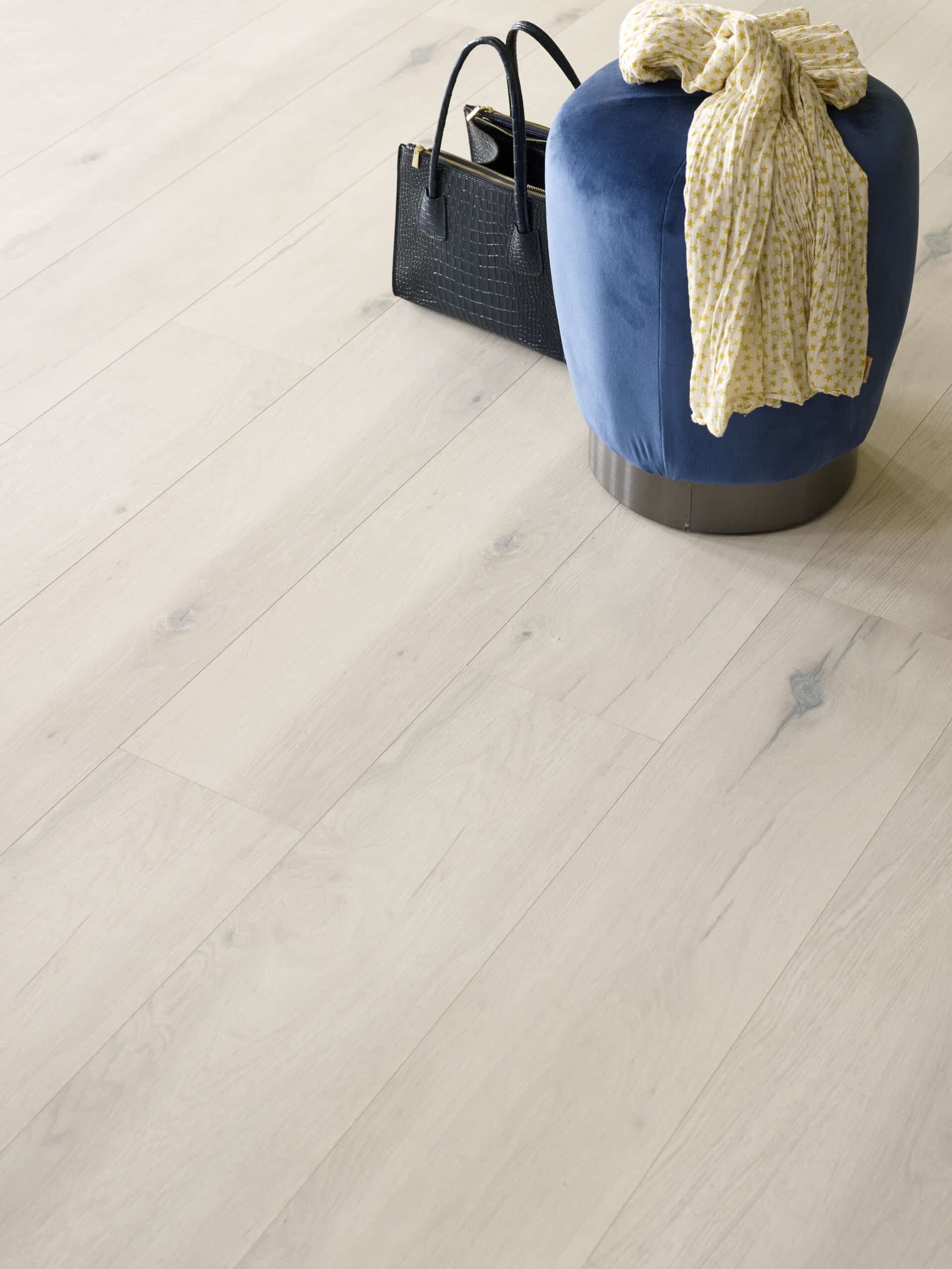 Room-Max-White-Shell-4-scaled